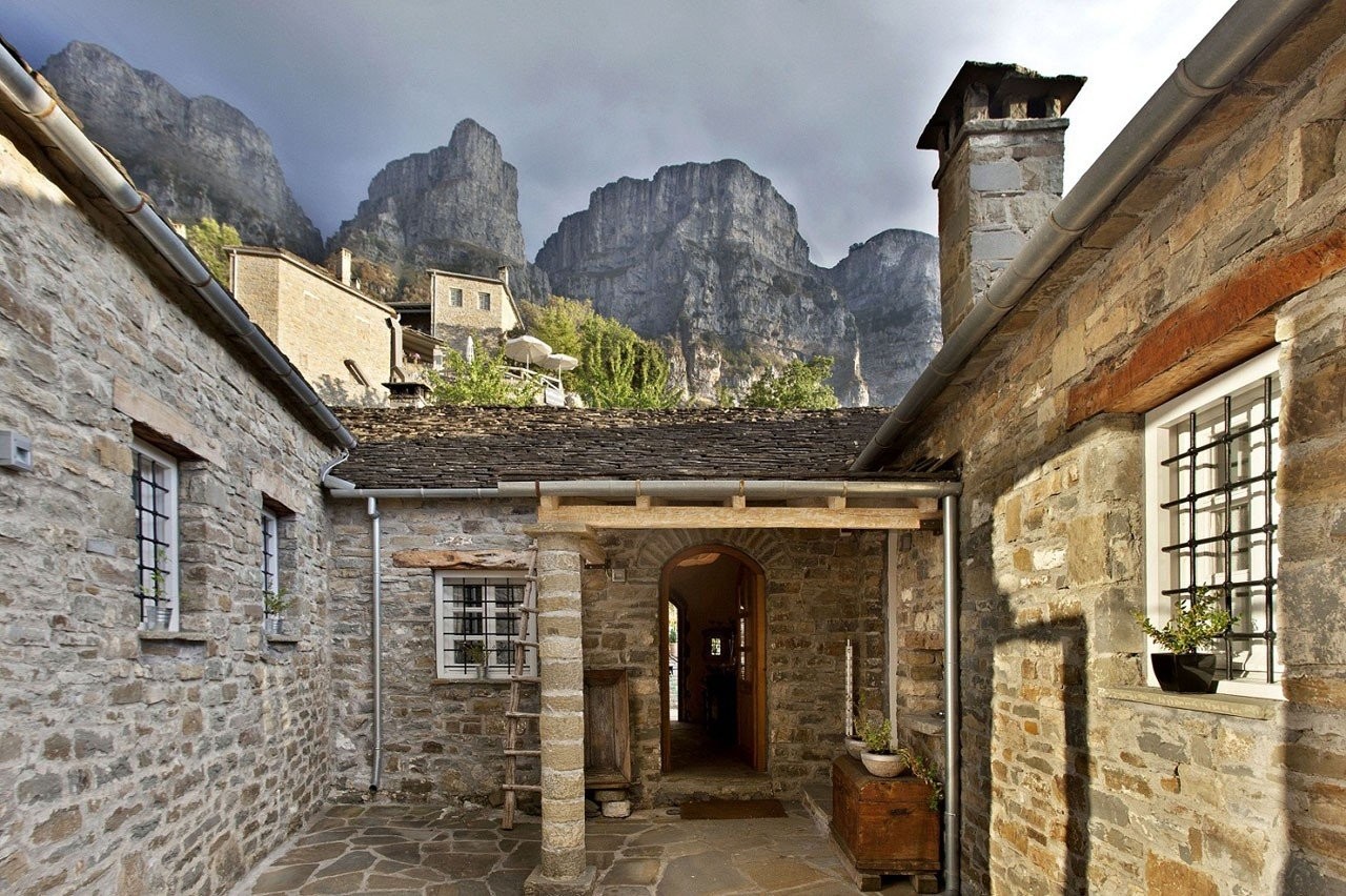 mikropapigoinepirusgreece2.jpg