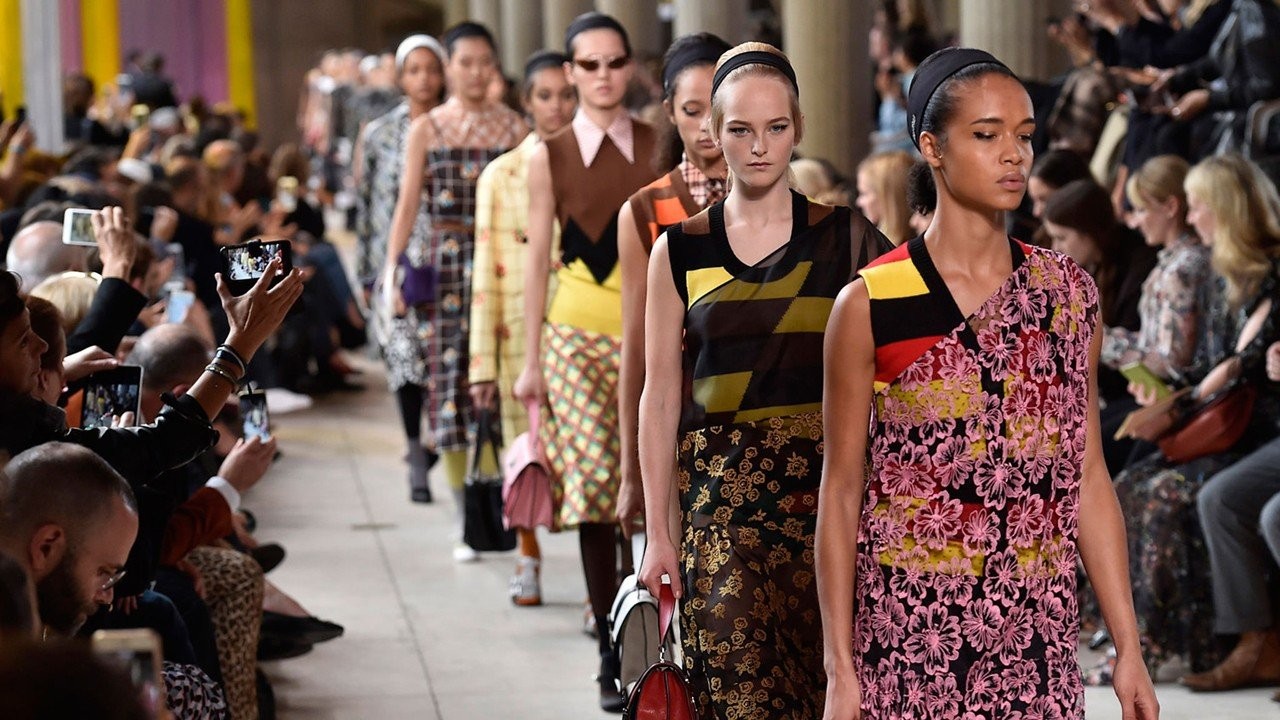 miu-miu-ss18-hair.jpg