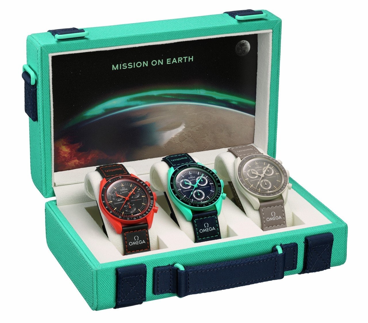sc01-24-mission-on-earth-suitcase-open.jpg