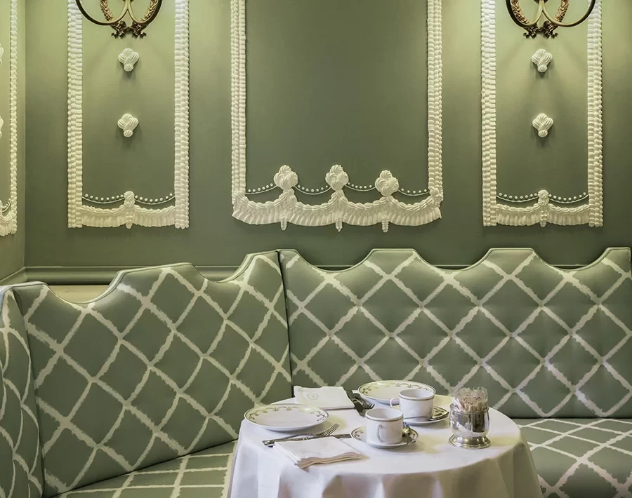 laduree-rue-royale-paris-cordelia-de-castellane-habituallychic-013png.webp