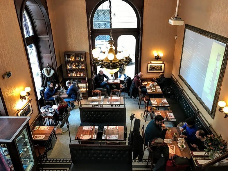 gerloczy-cafe-budapest-15.jpg