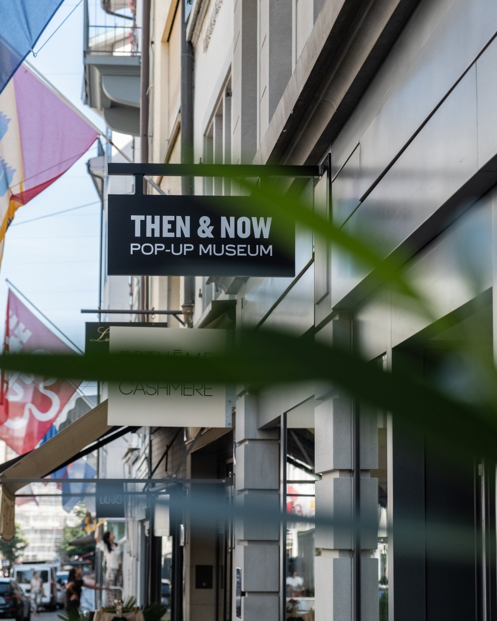 01-breitling-then-and-now-pop-up-museum.jpg