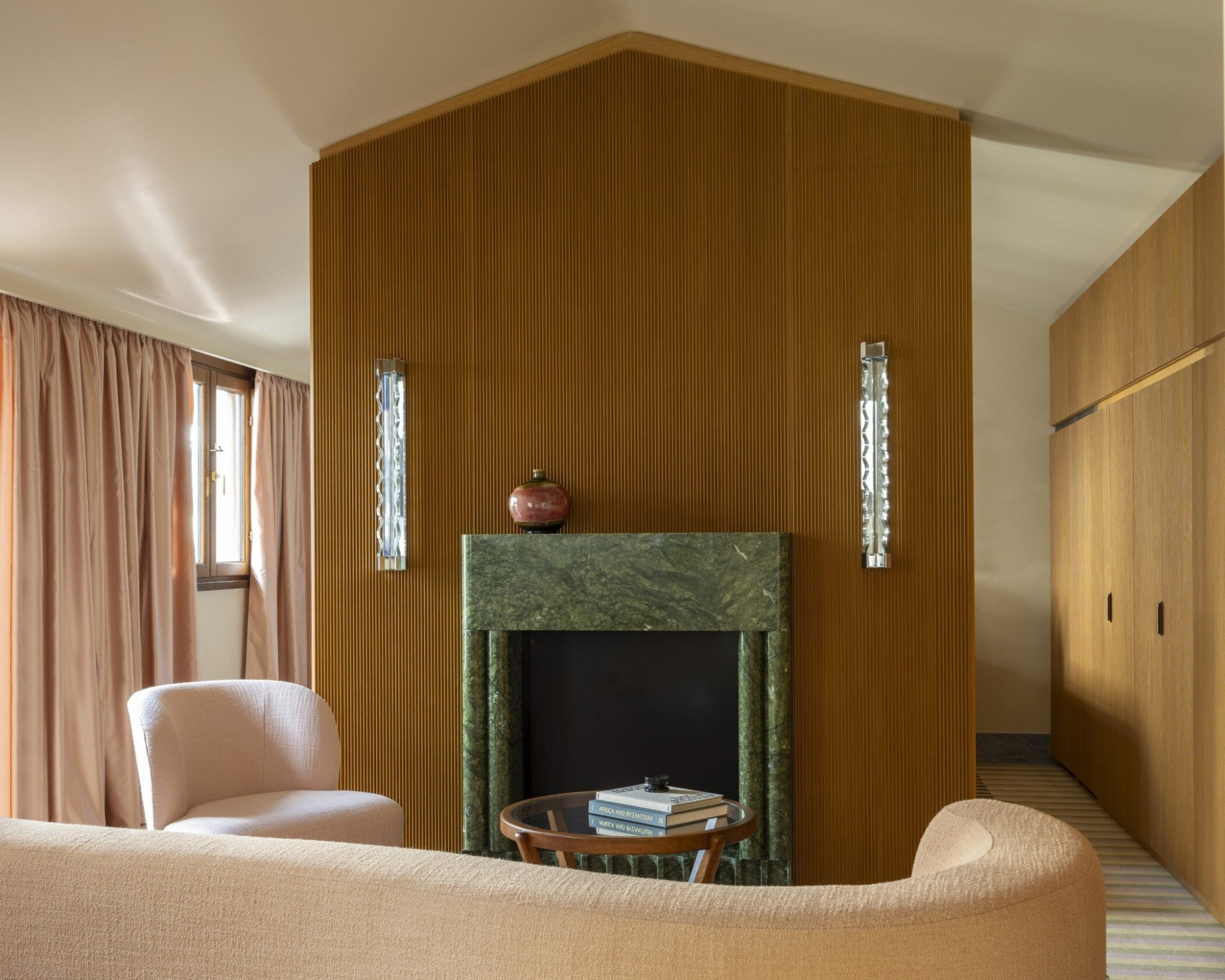 terrace-suite-sofa-orizzontale-scaled-jLSqd.jpg