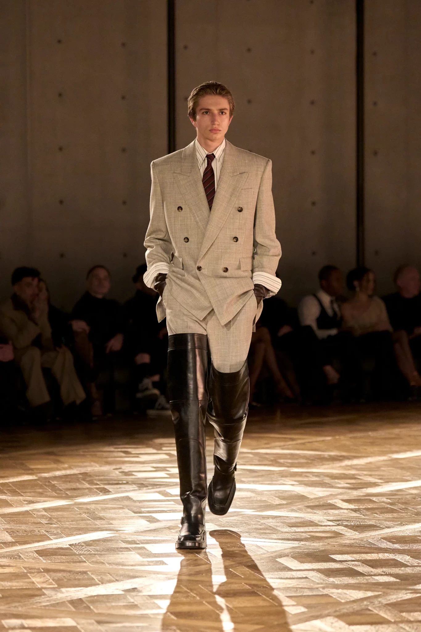 00008-saint-laurent-fall-2025-menswear-credit-gorunway.webp