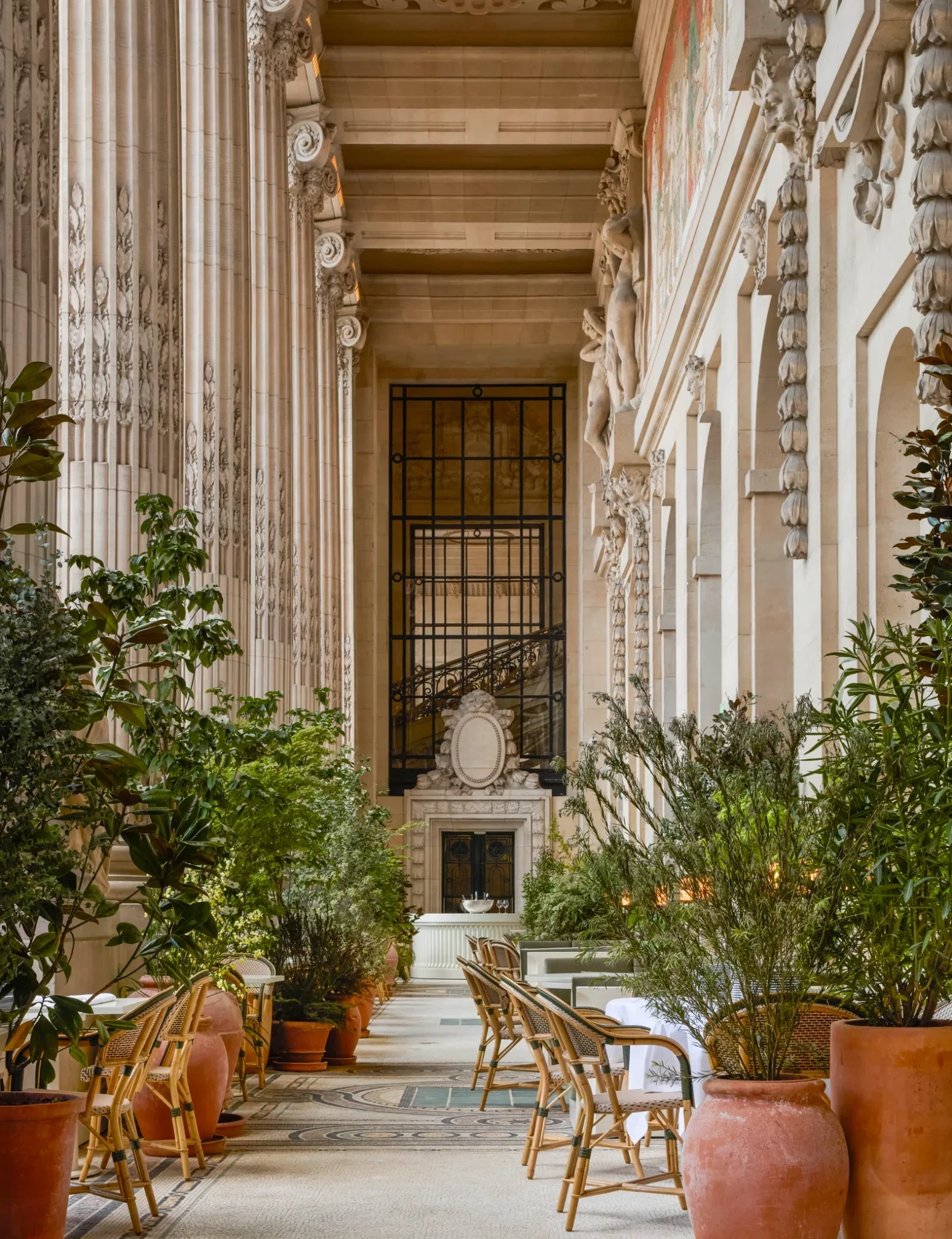 4le-grand-cafe-matthieu-salvaing-terrasse-7.webp