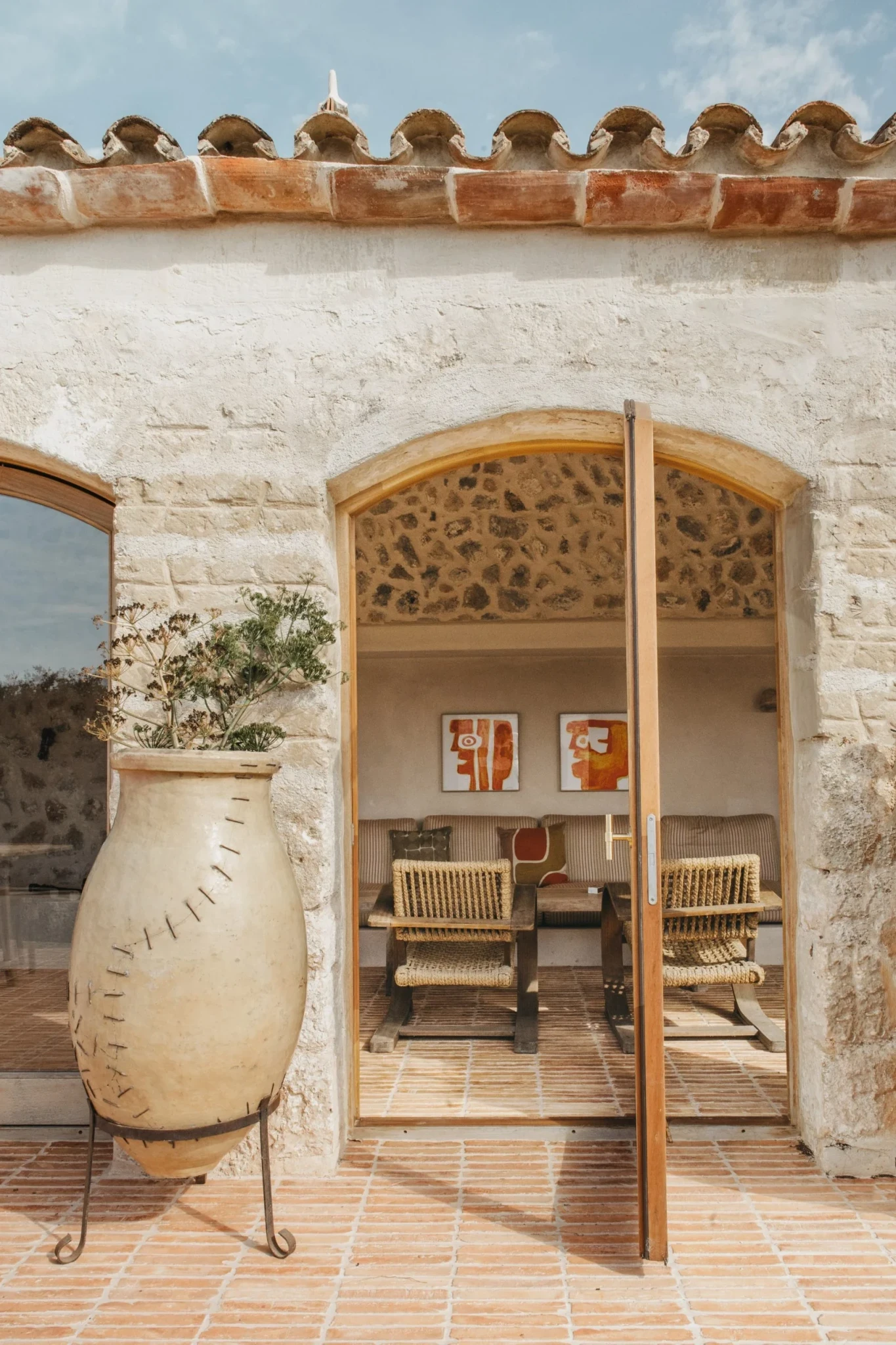 estancia-san-jose-atelier-du-pont-dezeen-2364-col-2-1704x2556.webp