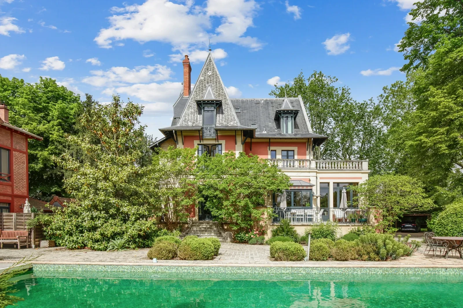 rueil-malmaison-a-vendre-manoir2.webp