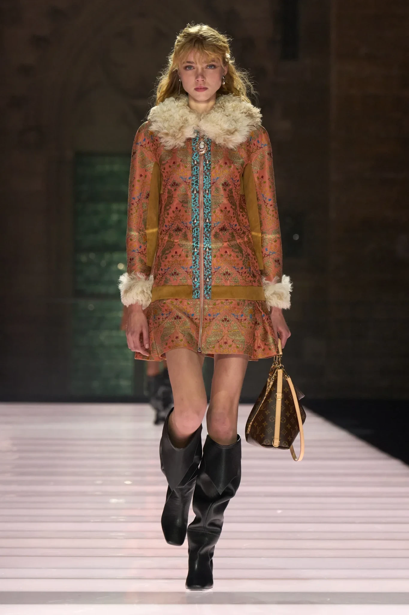 00006-louis-vuitton-resort-2026-credit-gorunway.webp