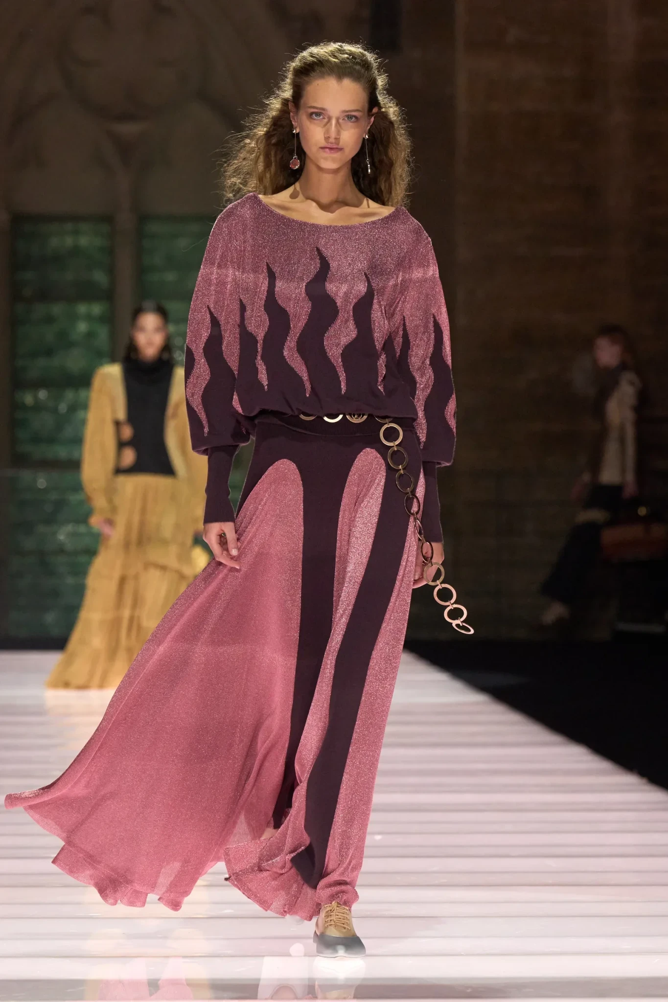 00013-louis-vuitton-resort-2026-credit-gorunway.webp