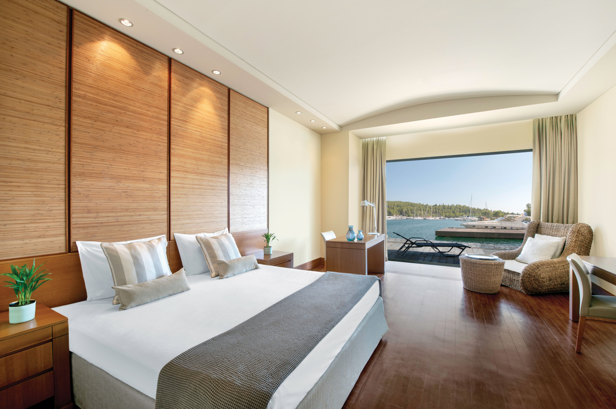 porto-carras-captains-bedroom-uFCmP.jpg