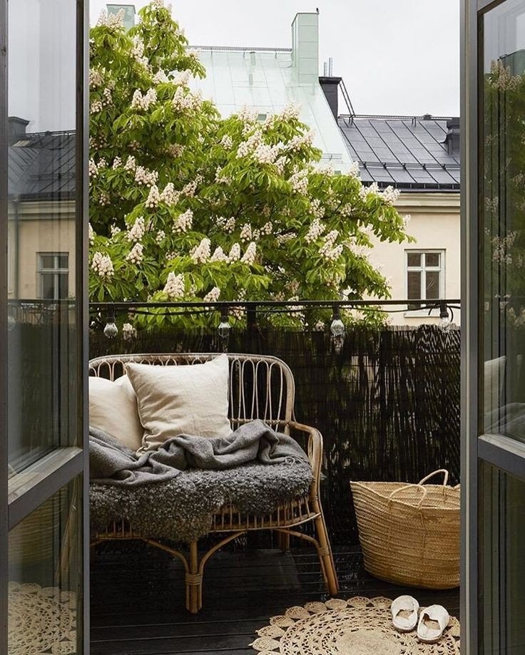 823af15fb58af5ff0c876db29c078b27-balcony-ideas-outdoor-living.jpg