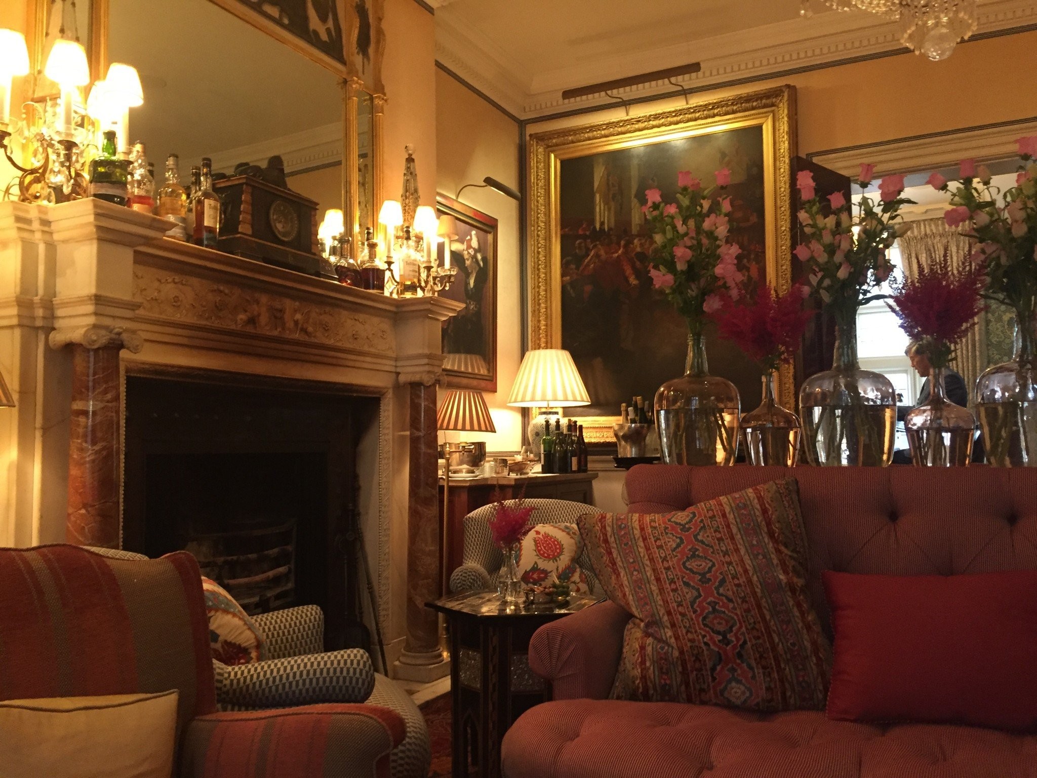 marks-club-fireplace.jpeg