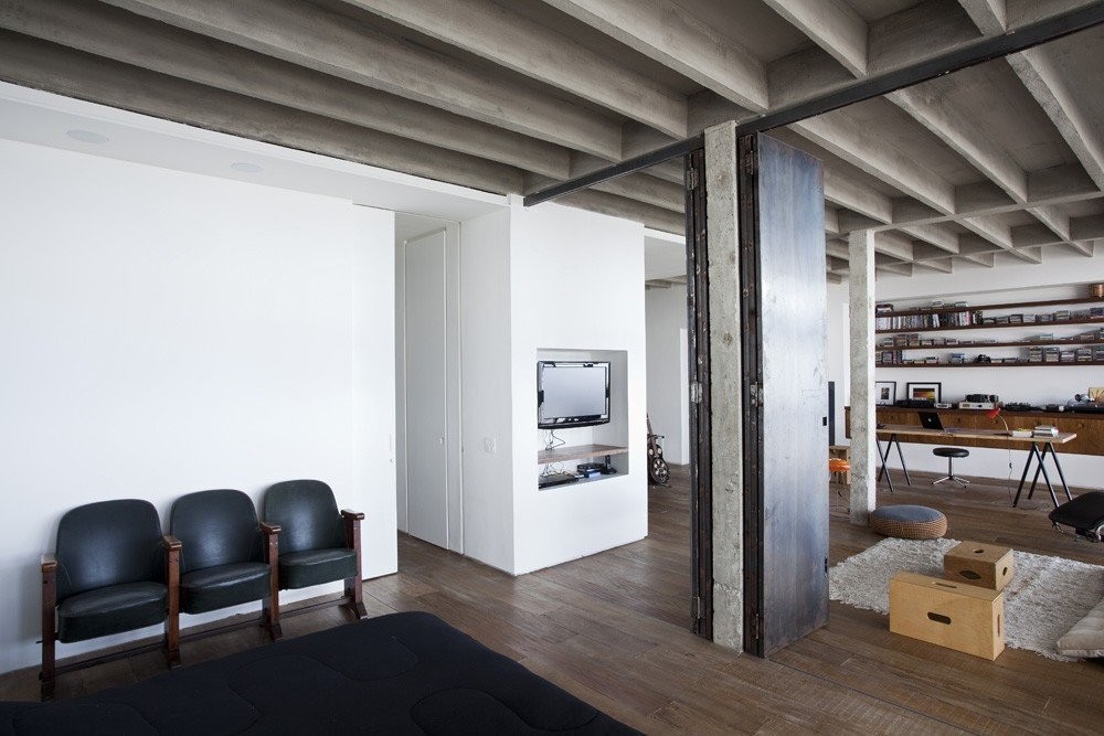 refurbished-oscar-niemeyer-apartment-sao-paulo-fran-parente-8.jpg