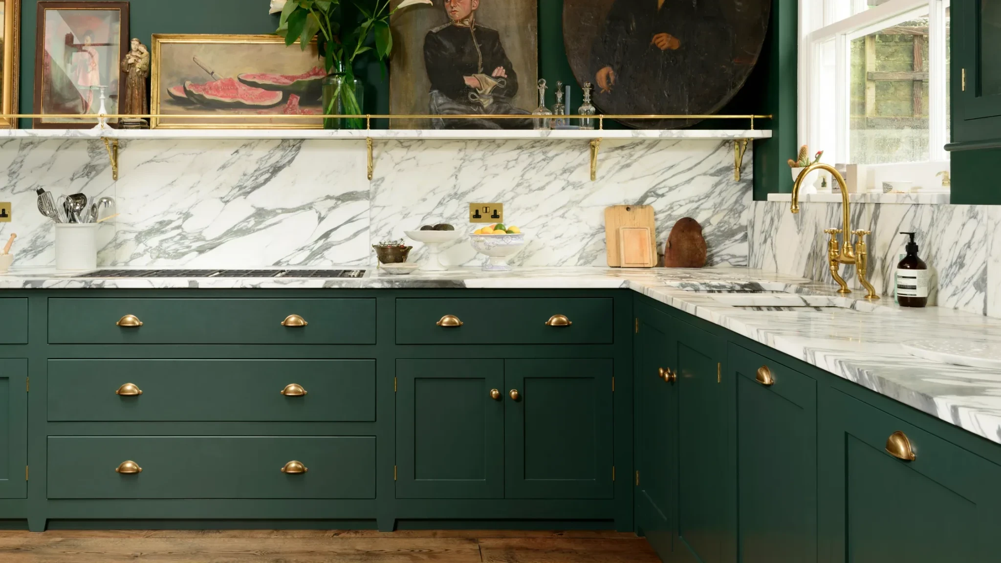 3theclassicenglishkitchen-devol-hi-resjpg.webp