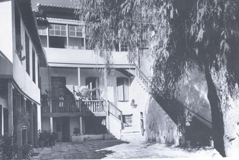 h-eikona-toy-ktirioy-epi-epokhi-othonos.jpg