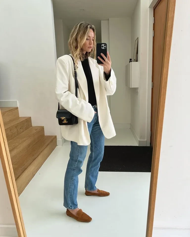 jeans-and-loafers-291644-1652166046439-main-768-80jpg-1.webp