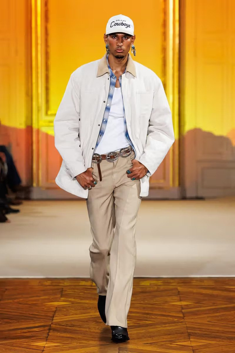 https-hypebeastcom-image-2025-09-01-austin-post-malone-season-one-at-first-light-paris-runway-debut-show-008.jpg