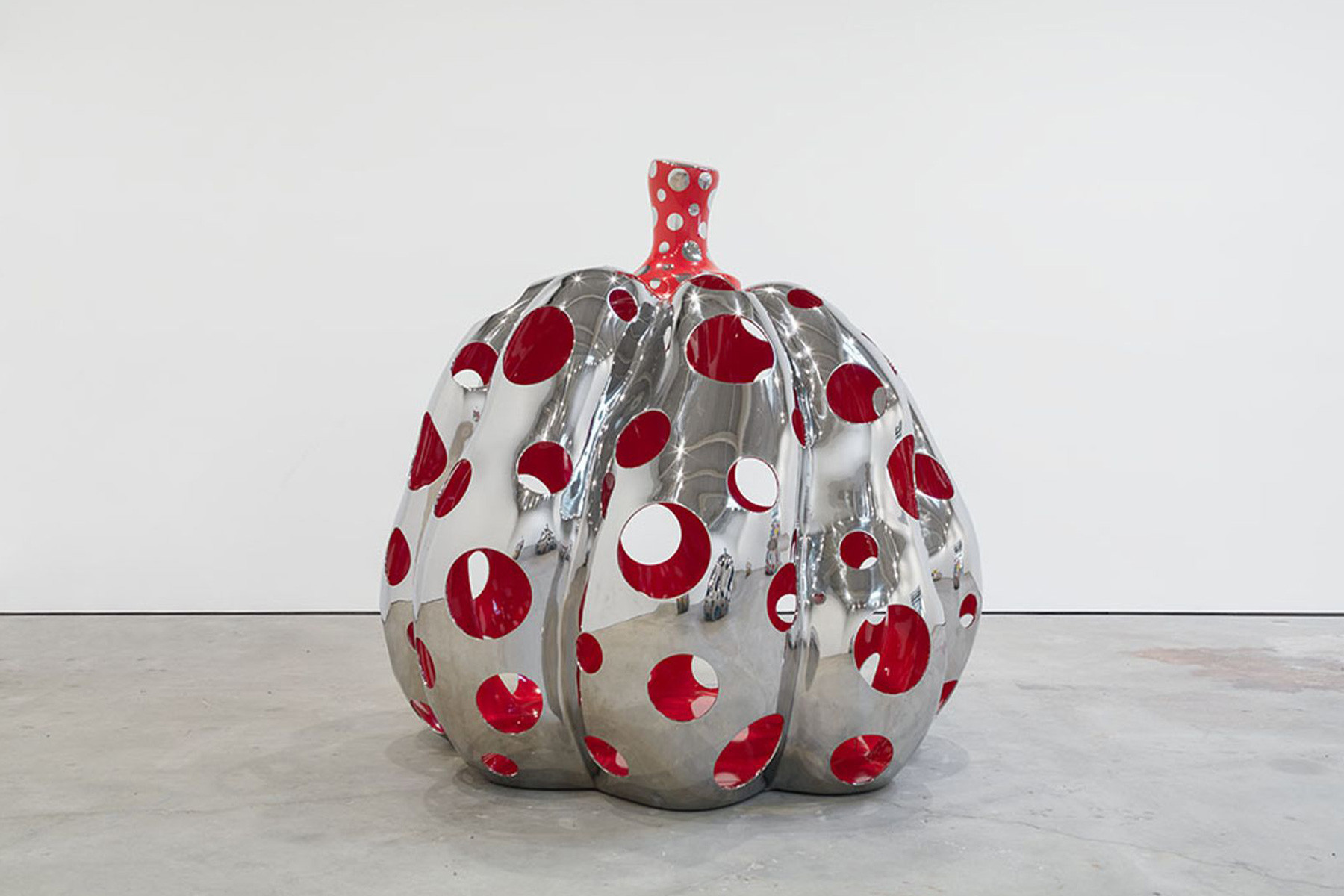 a-major-yayoi-kusama-exhibition-travels-to-europe-in-october-6.jpg