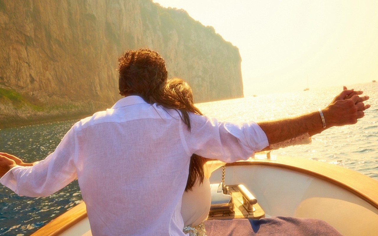 2-long-distance-relationship-glow-magazine.jpg