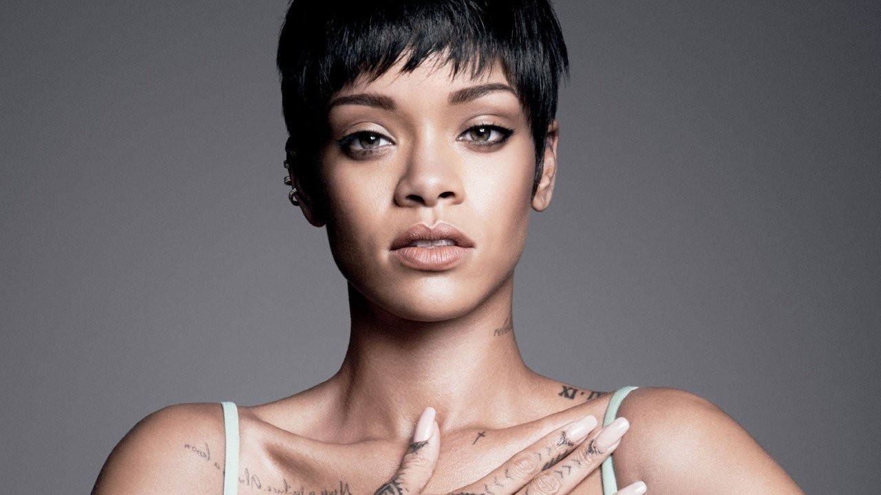 rihanna-beauty-2.jpg