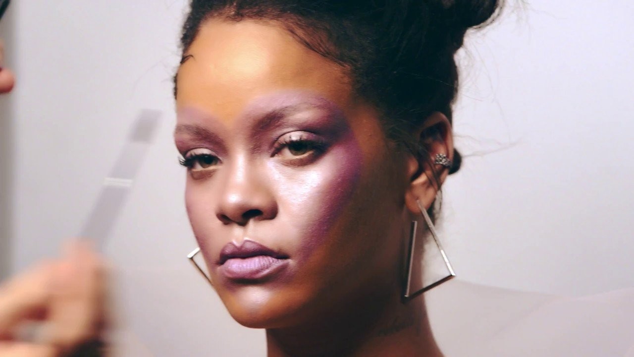 rihanna-beauty-4.jpg