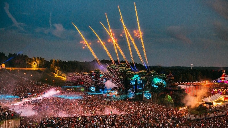 tomorrowland1.jpg