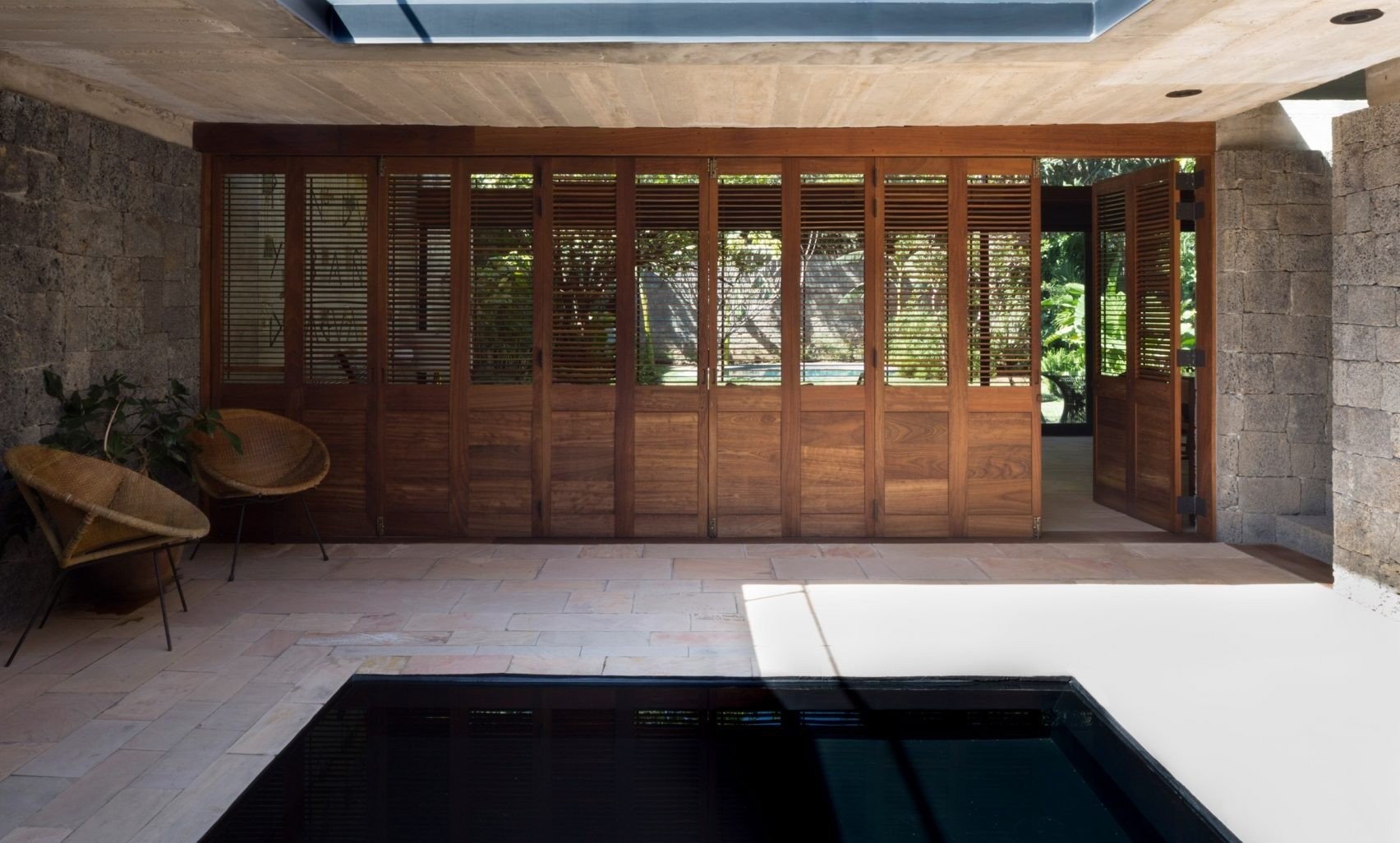 albino-ortega-house-rozana-montiel-mexico-dezeen-2364-col-1-1704x1026.jpg