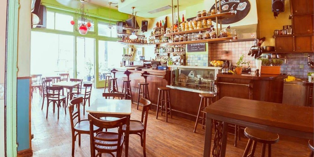 ouza-thessaloniki-3.jpg