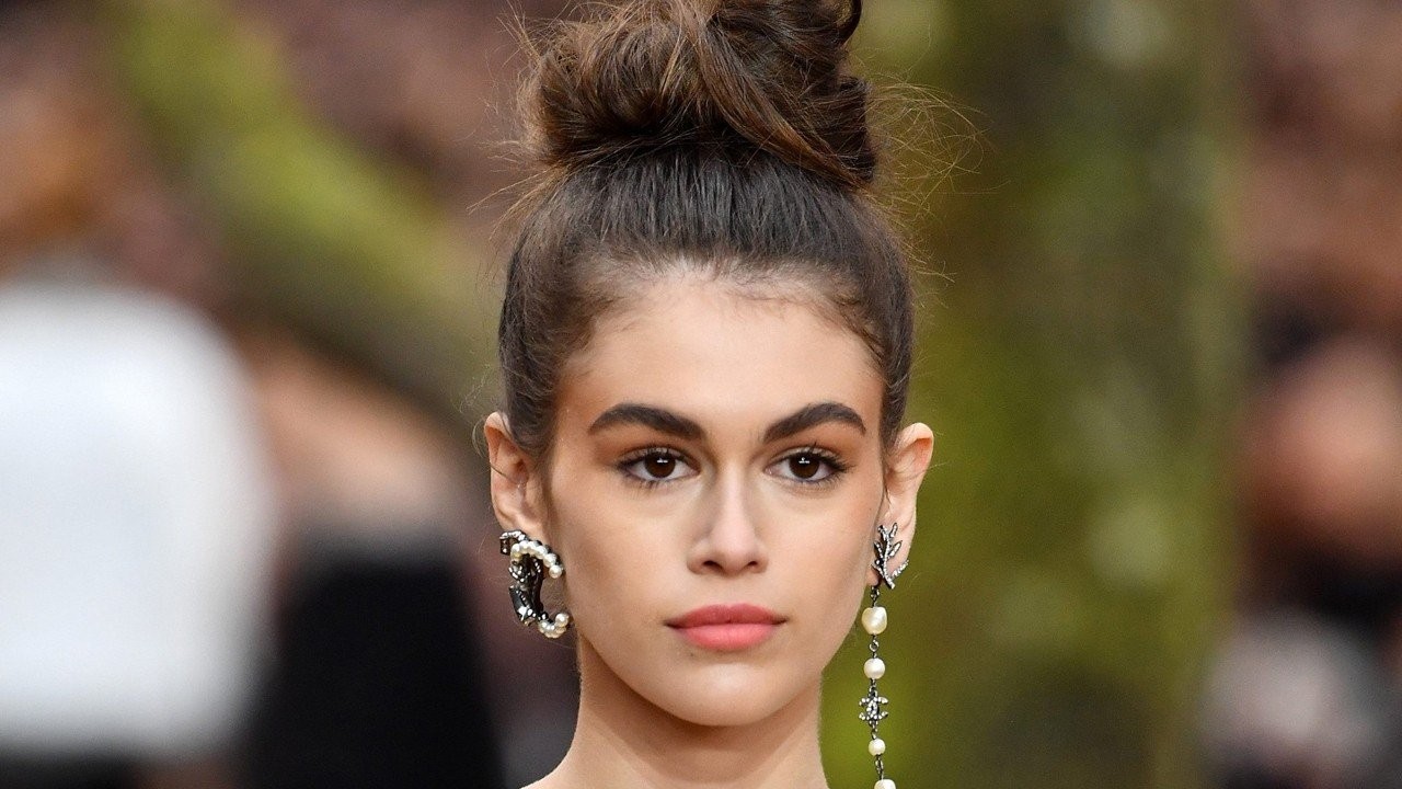 messy-bun.jpg