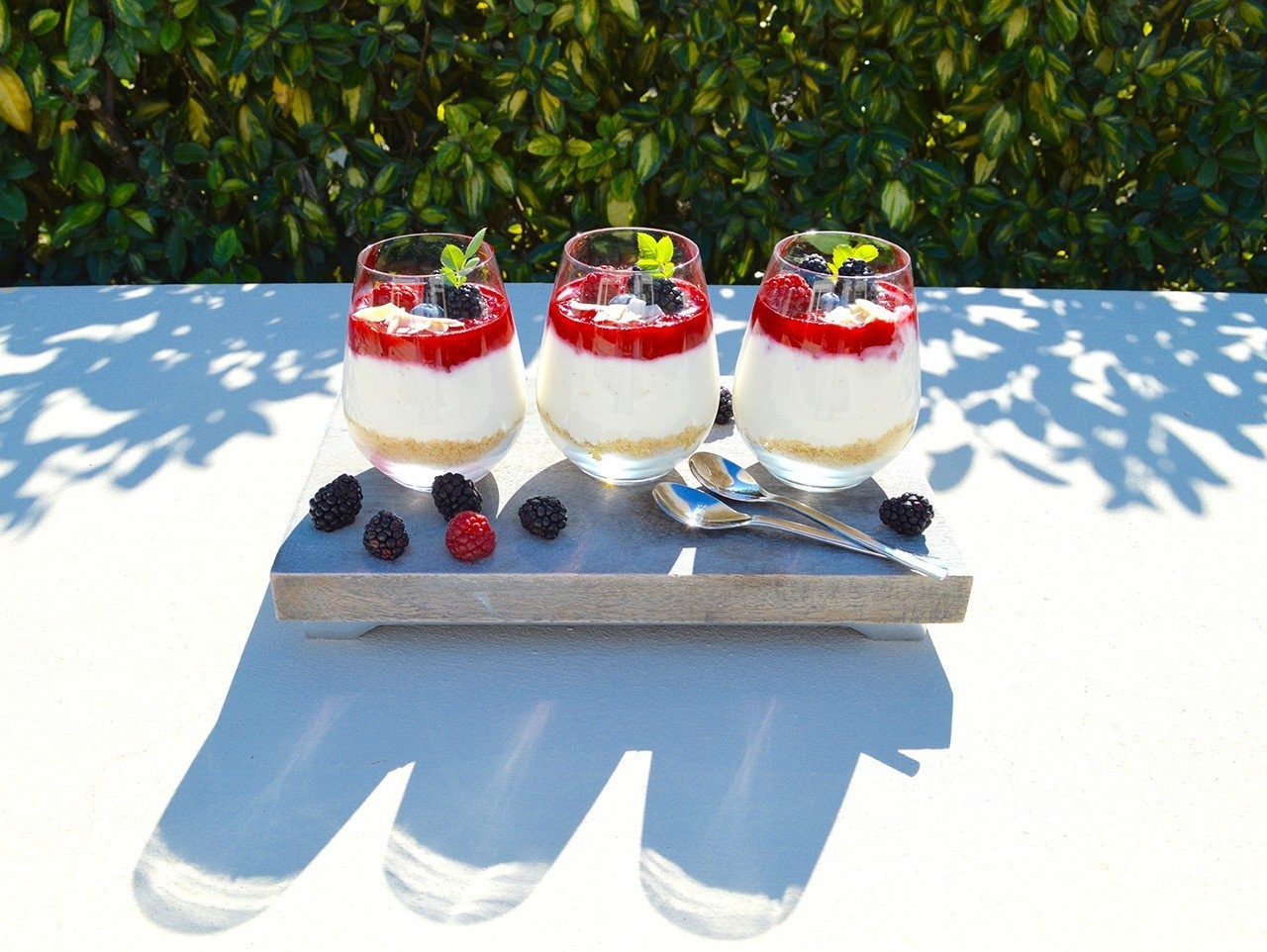 4-niki-chatzinikolaou-raspberry-cheesecake-parfait-taste-of-mind.jpg