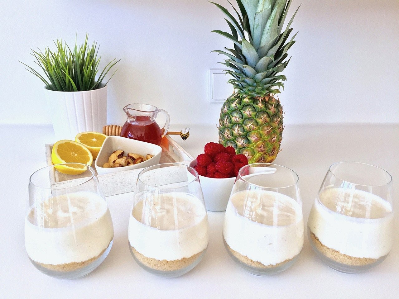 method-niki-chatzinikolaou-raspberry-cheesecake-parfait-taste-of-mind.jpg