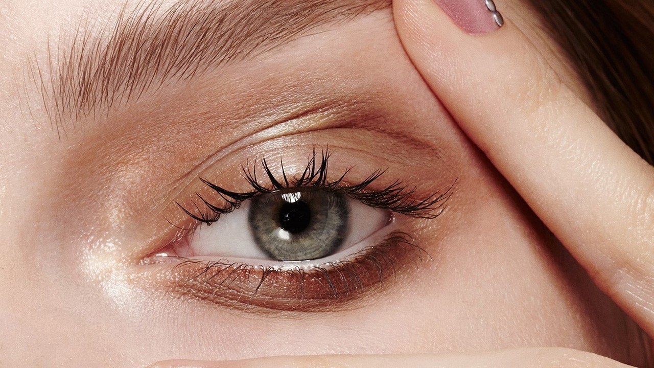 cream-eyeshadow-lM2eF.jpg