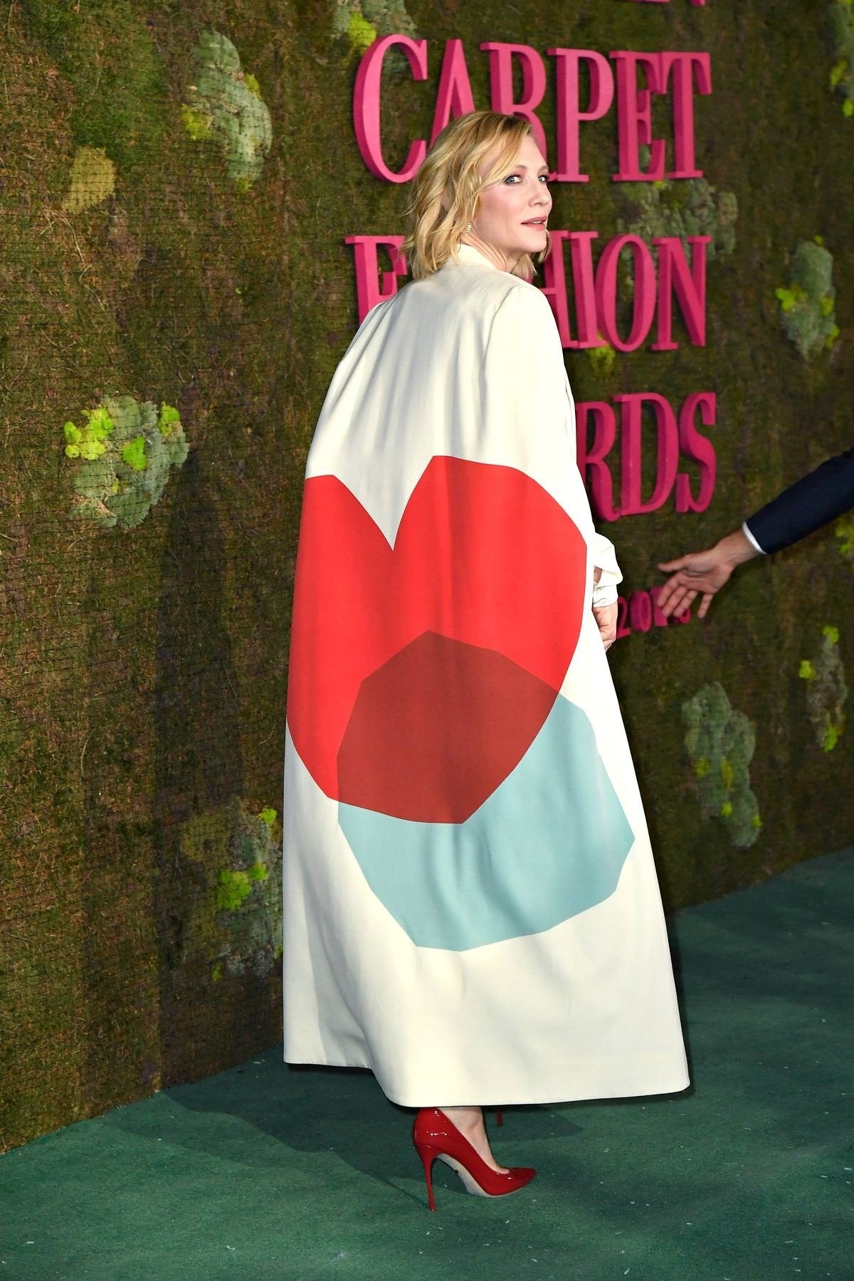 cate-blanchett-back.jpg