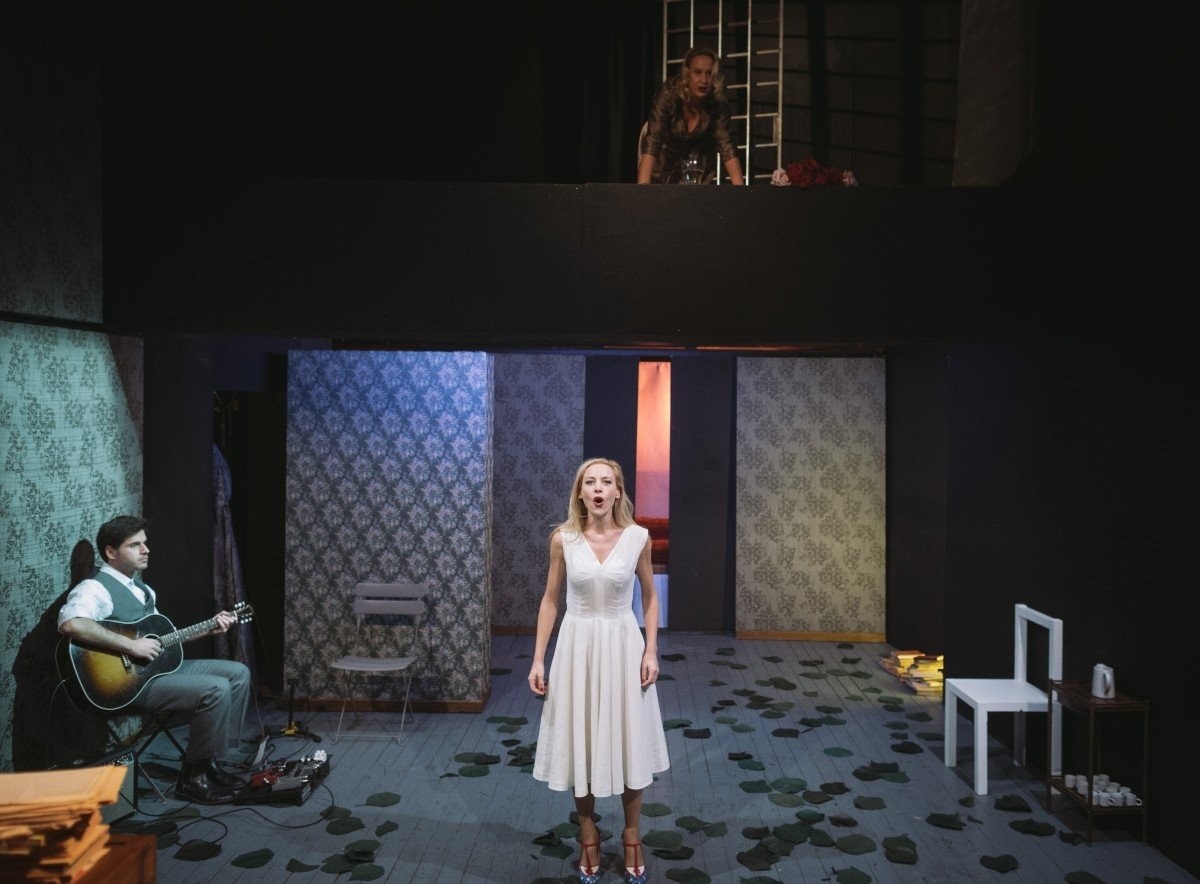 kiria-dalloway-4-photo-patroklos-skafidas.jpg