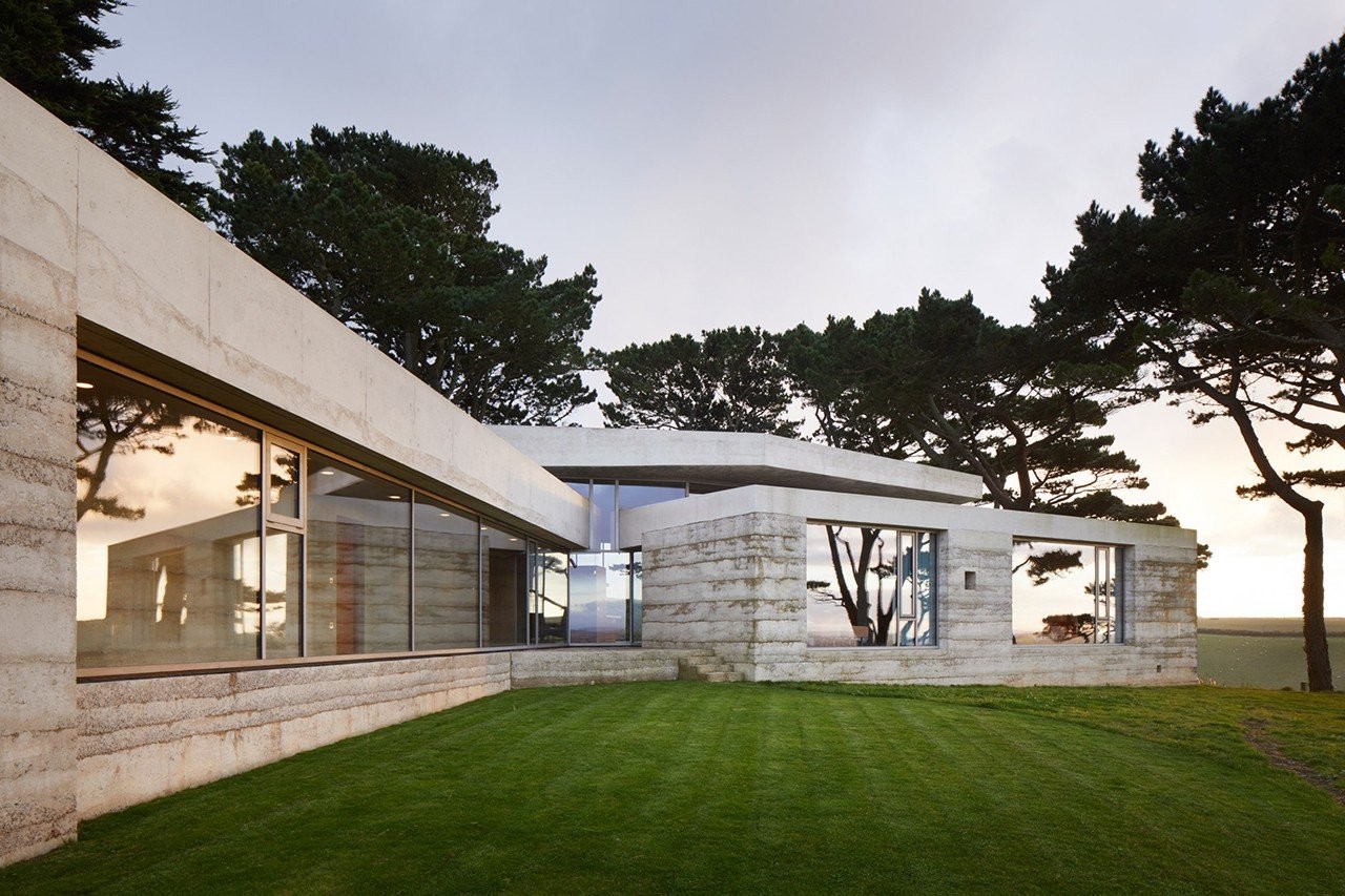 4-peter-zumthor-secular-retreat-living-architecture.jpg