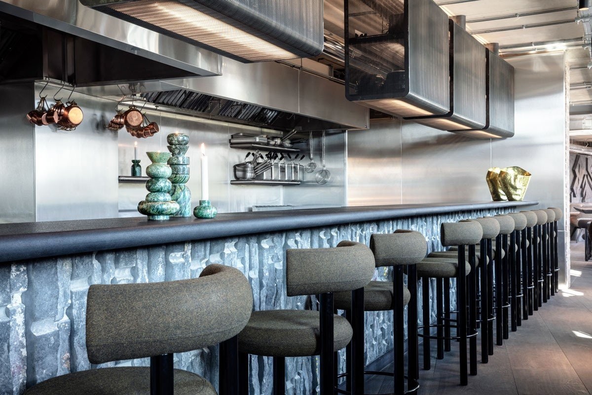 5-coal-office-restaurant-glow-design.jpg