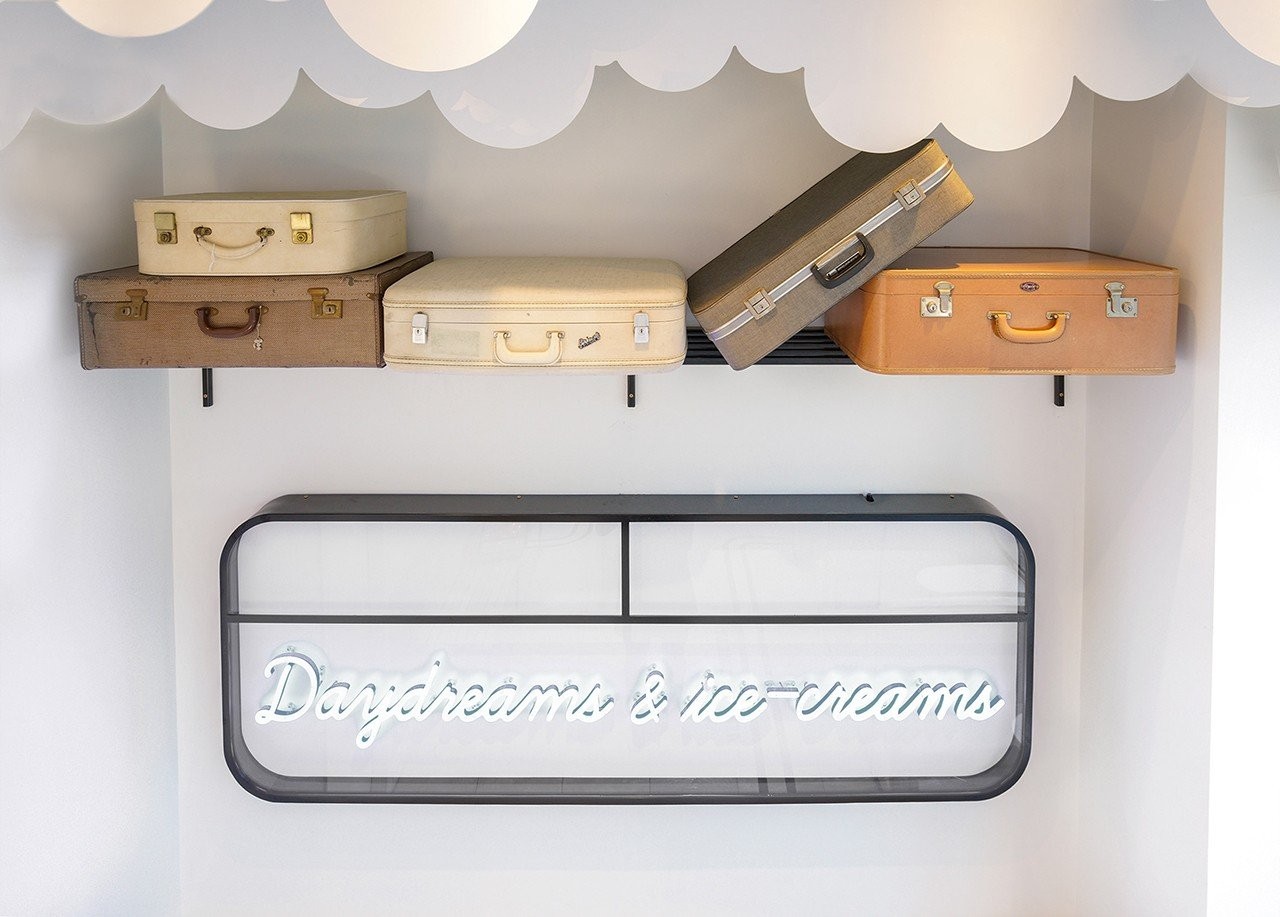 milk-train-london-formroom-interiors-ice-cream-cafes-uk-dezeen-2364-col-3.jpg