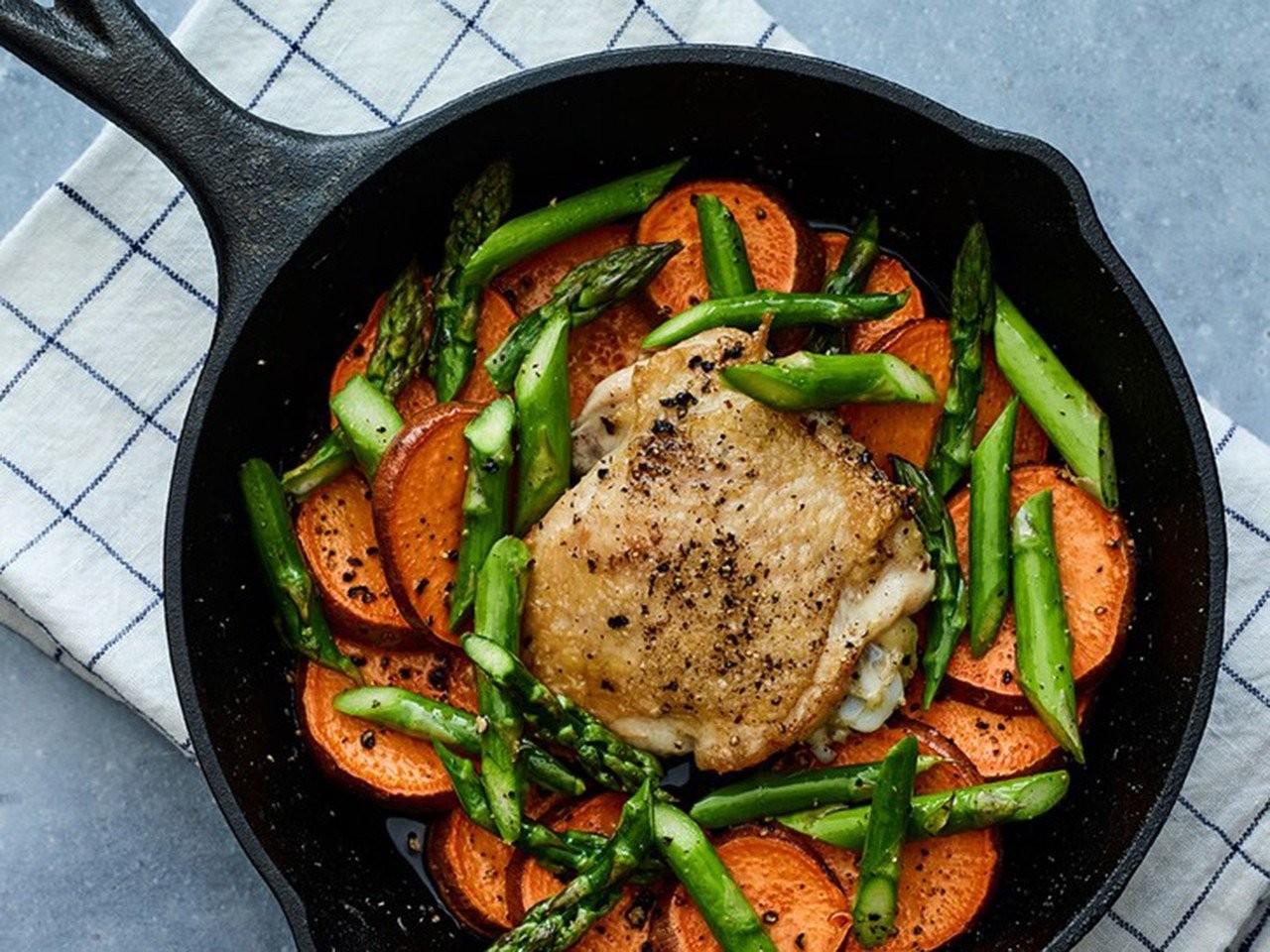 cooking-tips-potatoes-vs-sweet-potatoes-glow-magazine.jpg