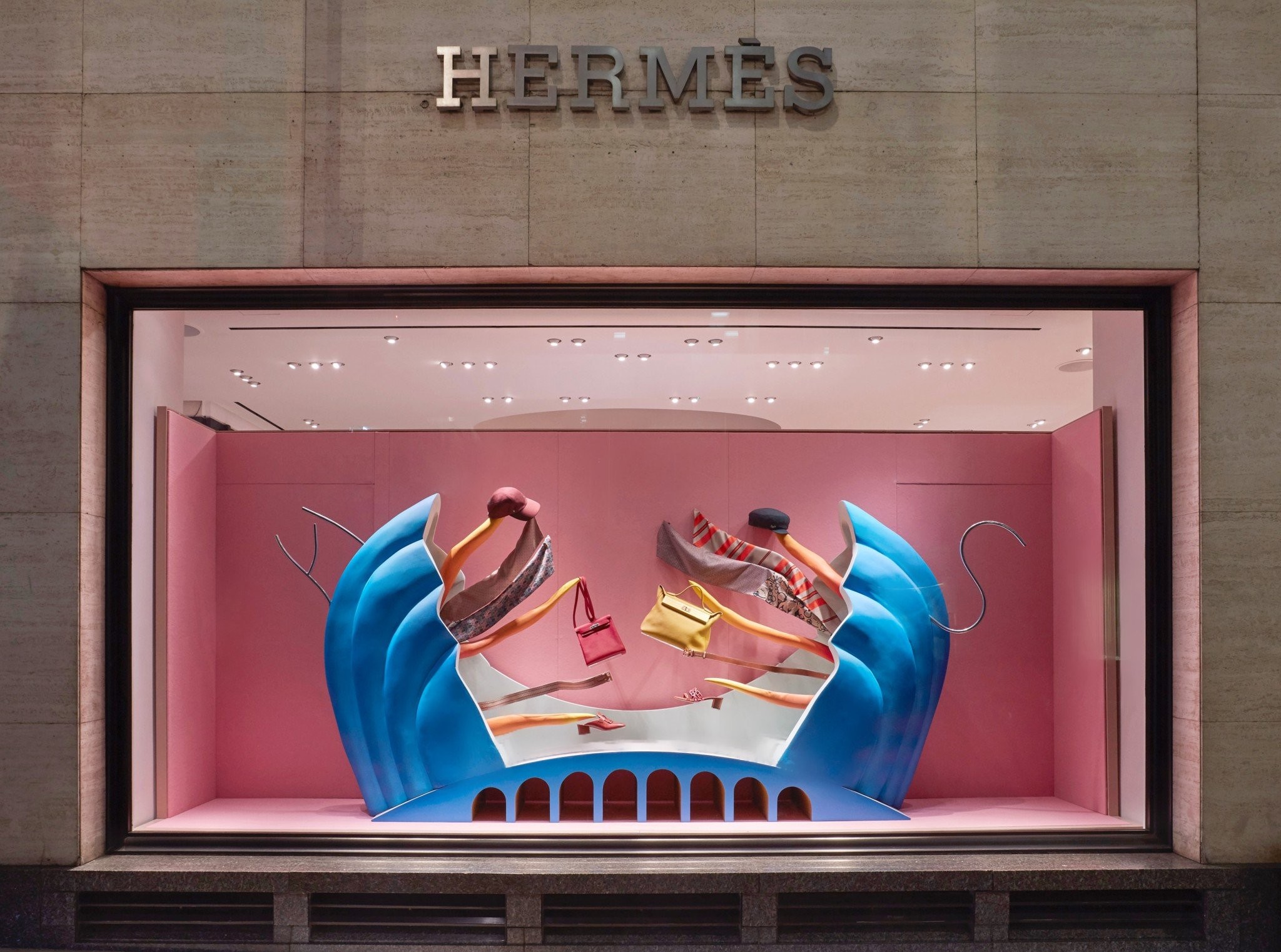 fotis-evans-hermes-bond-street-4.jpg fotis-evans-hermes-bond-street-4.jpg