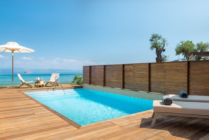 domes-miramare-pavilion-suite-waterfront-deck-high.jpg