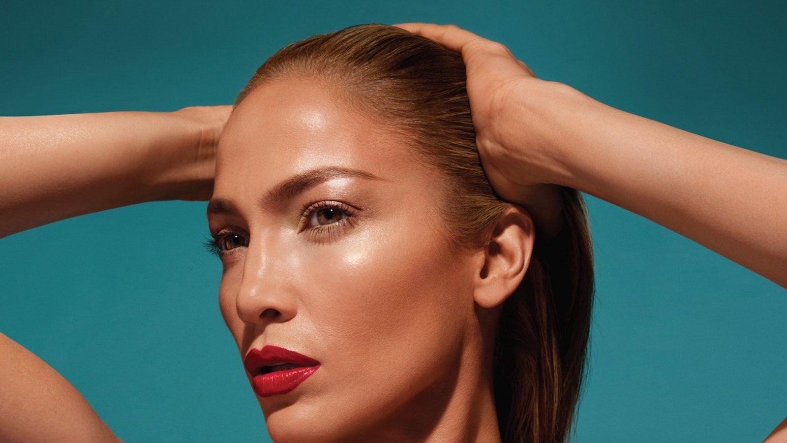 glow-jennifer-lopez-beauty.jpg