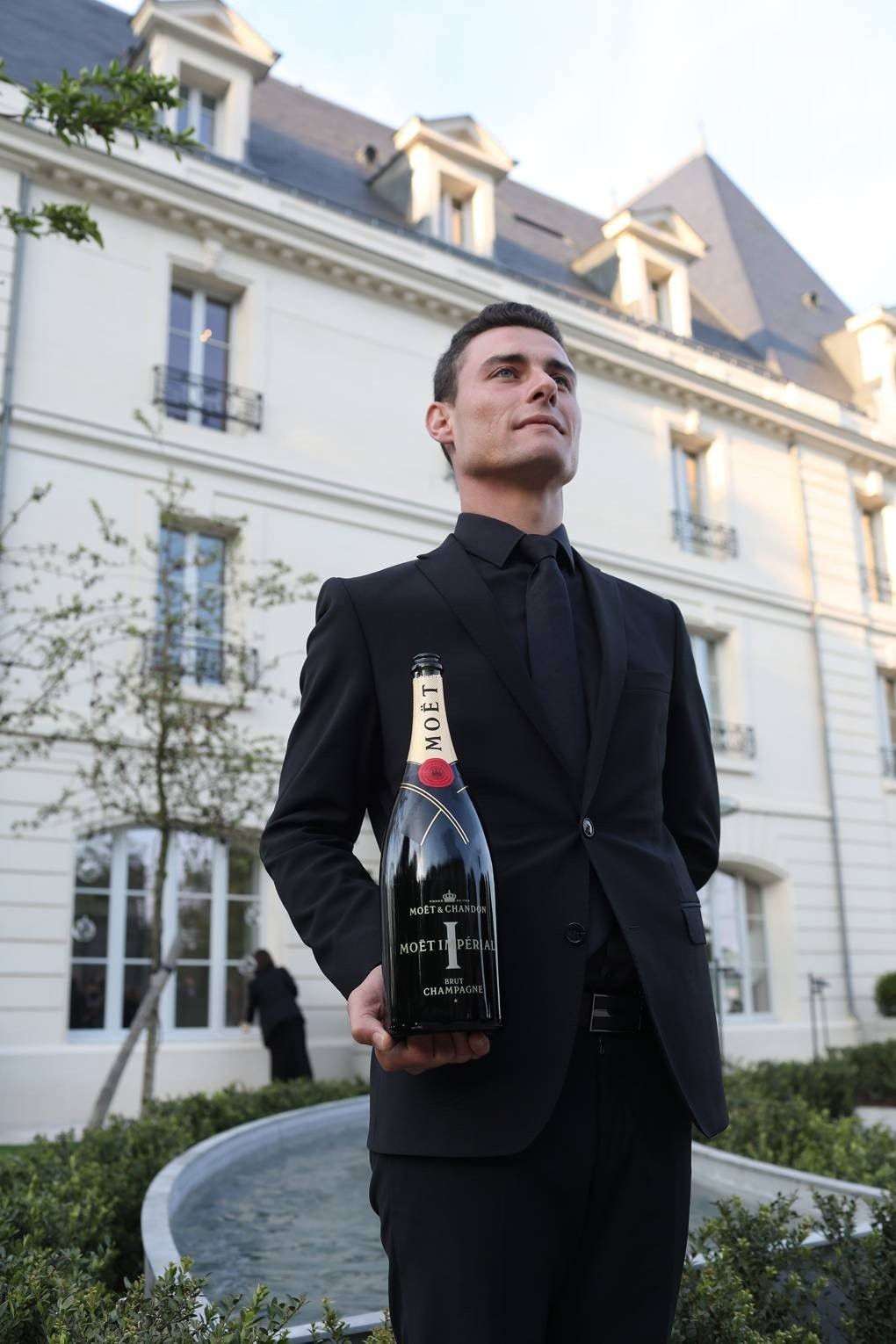 outside-the-chateau.jpg