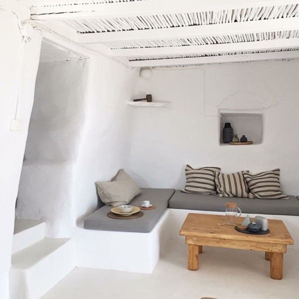 another-island-antiparos-600x600.jpg