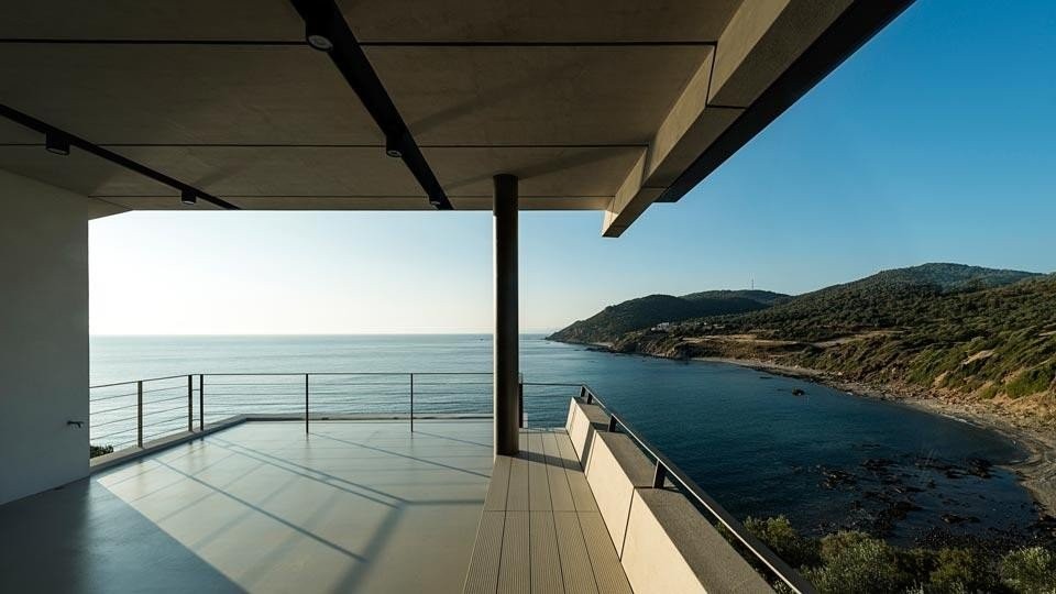 z-level-lesvos-residencies-01-2.jpg