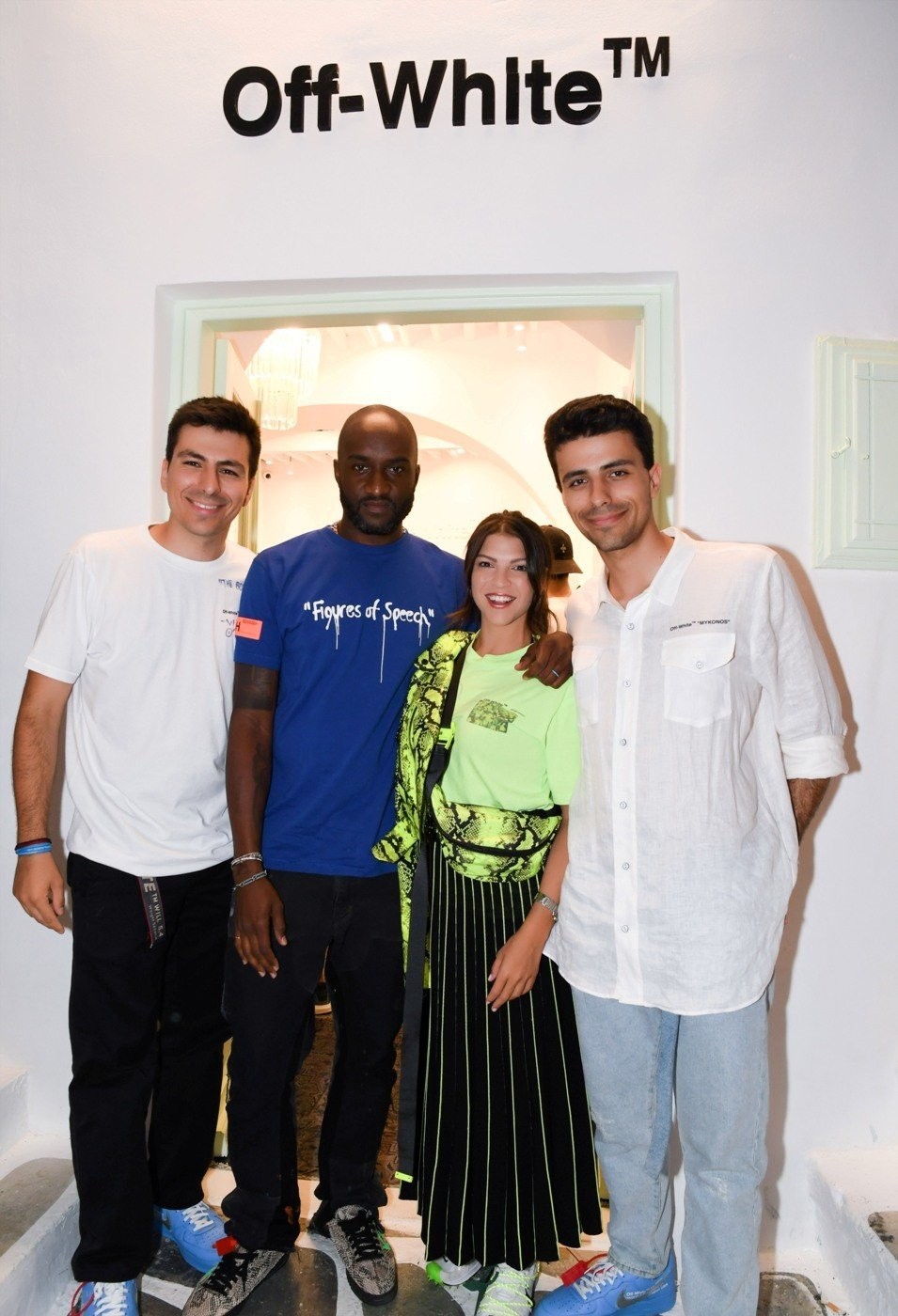 632269-off-white-in-text.jpg