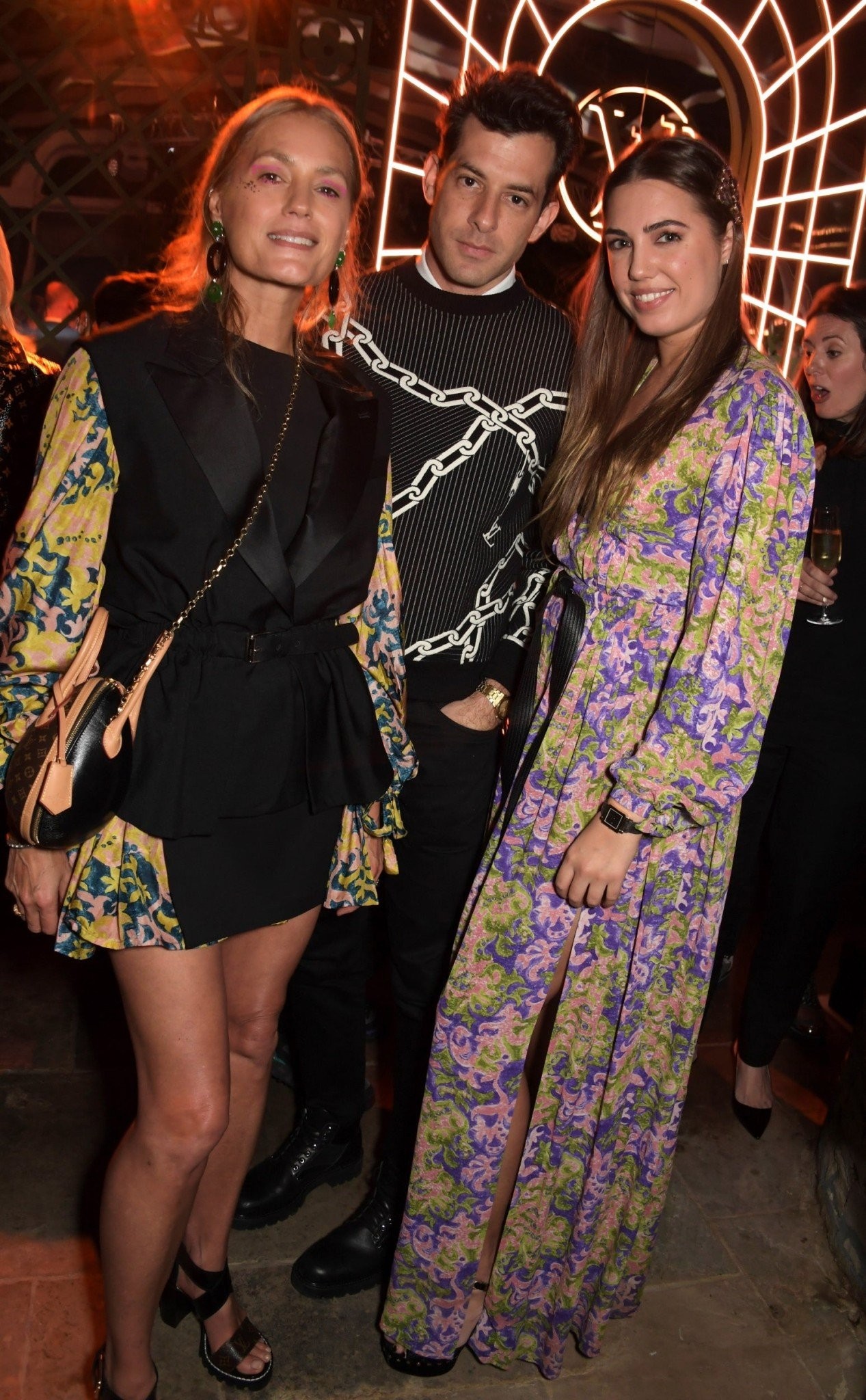 yasmin-le-bon-mark-ronson-and-amber-le-bon.jpg