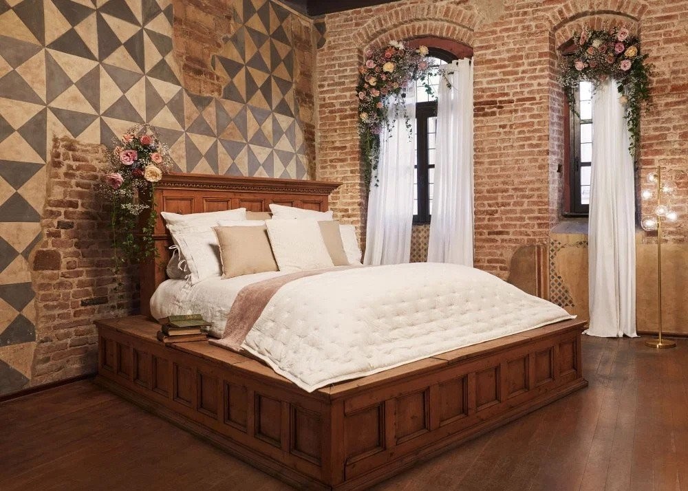 casa-giulietta-bedroom.jpg