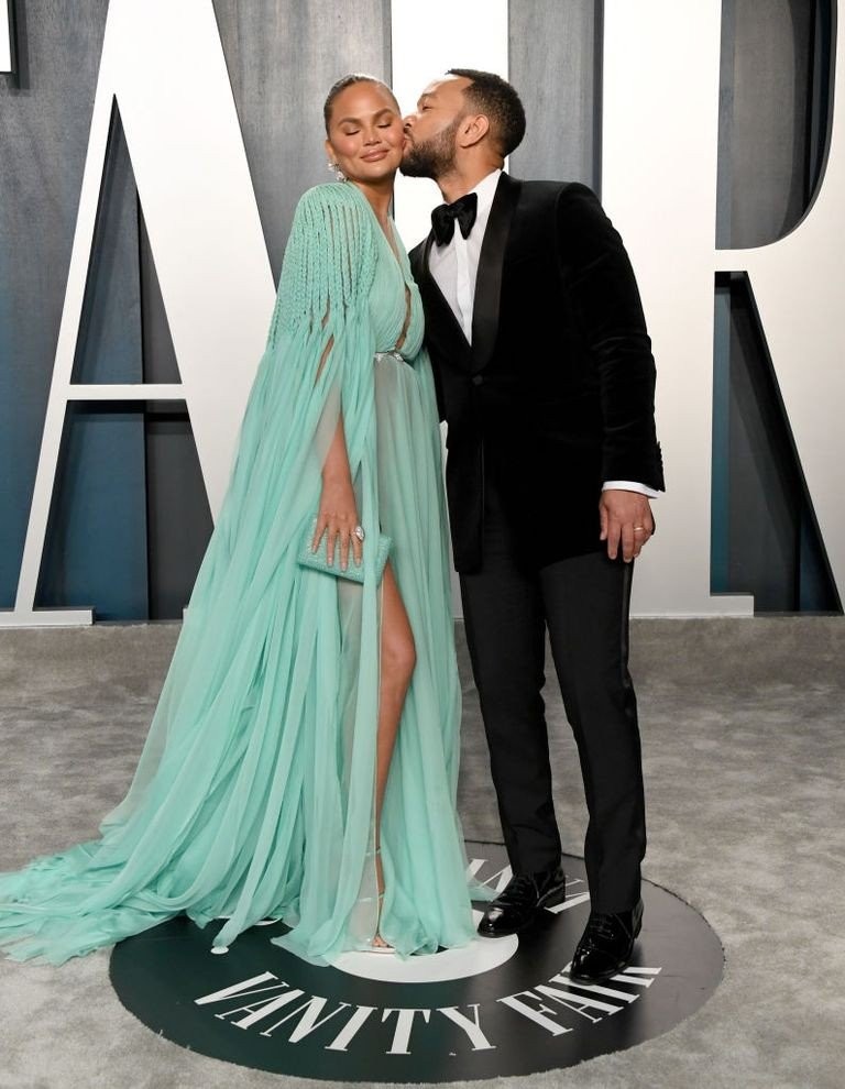 chrissy-teigen.jpg
