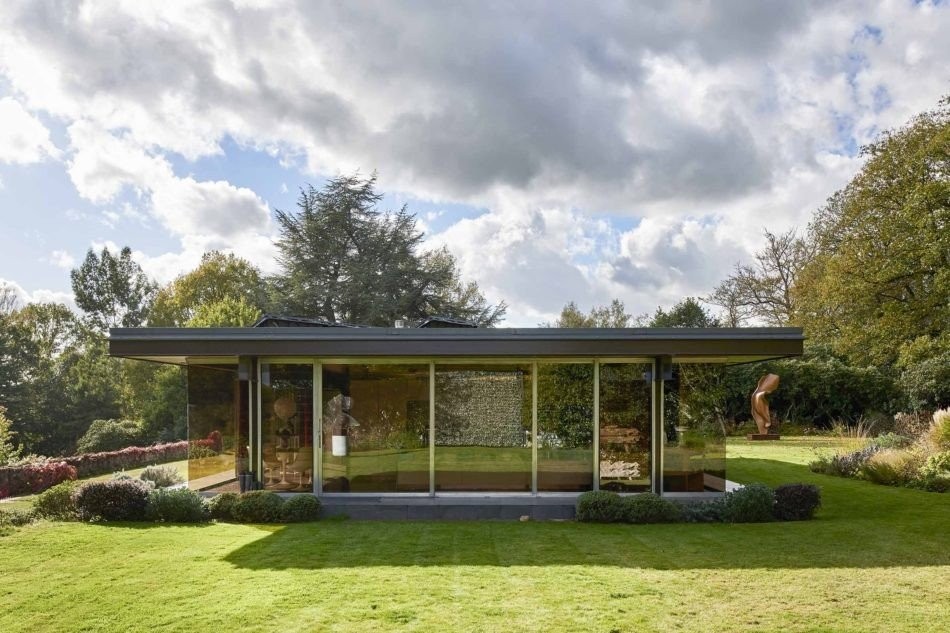 1970s-modernist-architecture-capel-manor-house-10-950x633.jpg