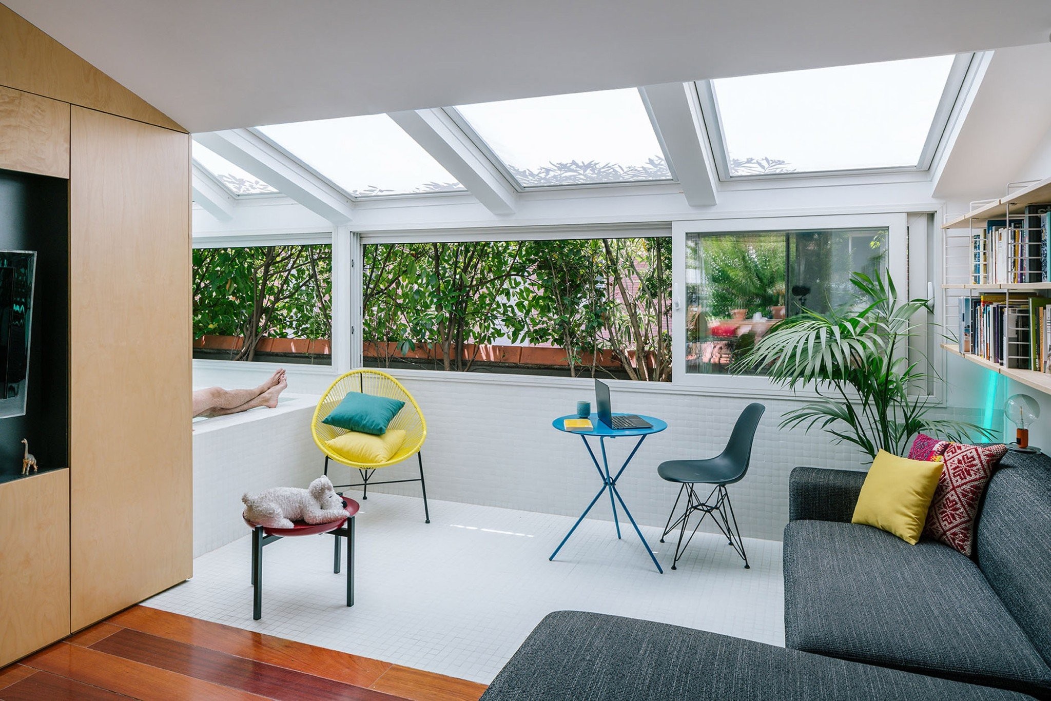 g-house-gon-architects-interiors-dezeen-2364-col-15-ituCR.jpg